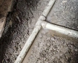 赤壁漏水维修电话
